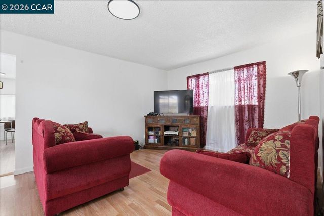 710 11th Street, Richmond, CA 94801