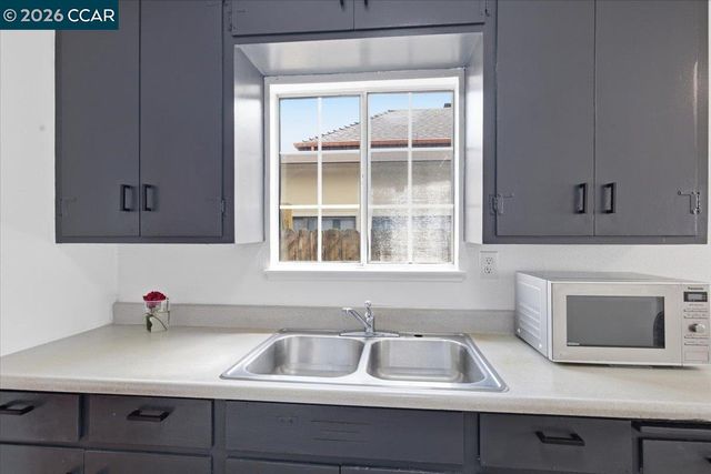 710 11th Street, Richmond, CA 94801