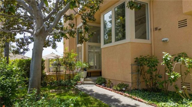 1896 Caminito De La Narcissa, Glendale, CA 91208