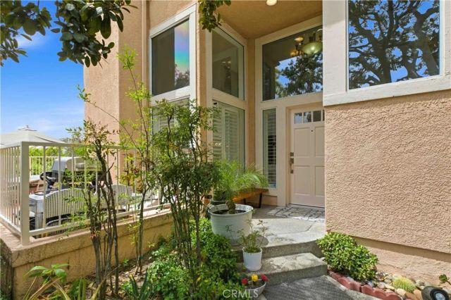 1896 Caminito De La Narcissa, Glendale, CA 91208