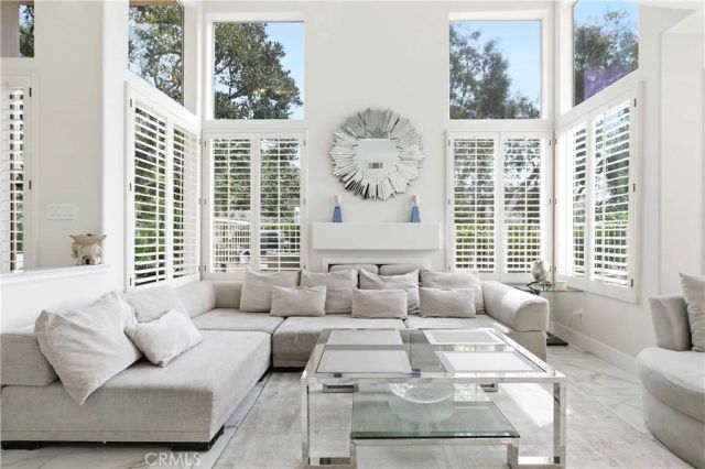 1896 Caminito De La Narcissa, Glendale, CA 91208