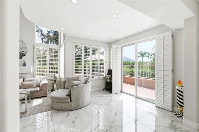 1896 Caminito De La Narcissa, Glendale, CA 91208