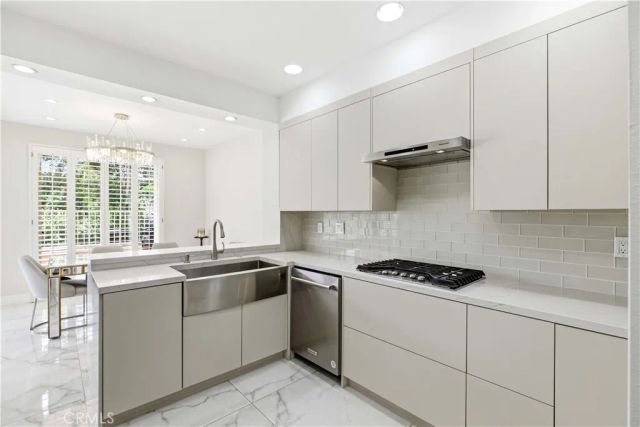 1896 Caminito De La Narcissa, Glendale, CA 91208