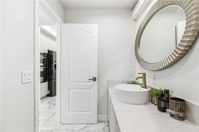 1896 Caminito De La Narcissa, Glendale, CA 91208