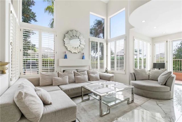 1896 Caminito De La Narcissa, Glendale, CA 91208