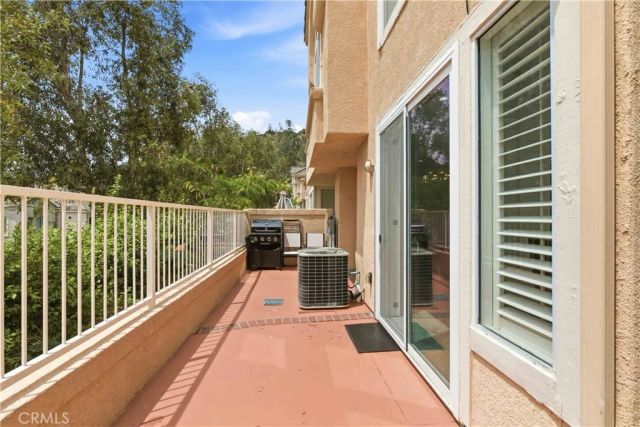 1896 Caminito De La Narcissa, Glendale, CA 91208