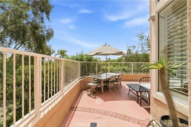 1896 Caminito De La Narcissa, Glendale, CA 91208