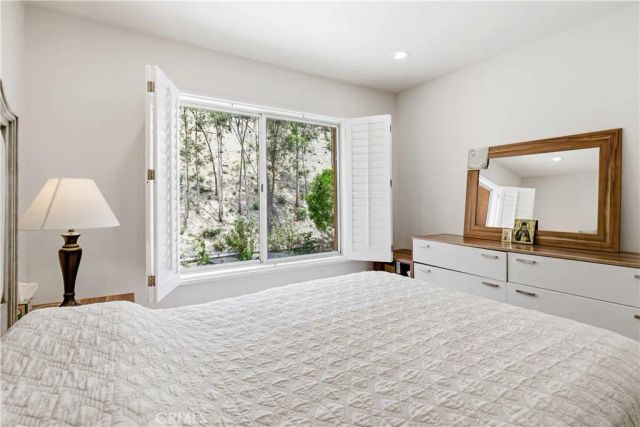 1896 Caminito De La Narcissa, Glendale, CA 91208