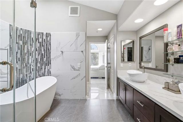 1896 Caminito De La Narcissa, Glendale, CA 91208