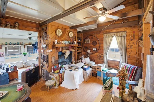 106 Tammi Run Lane, Whitney, TX 76692