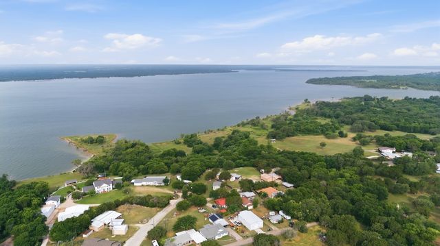 106 Tammi Run Lane, Whitney, TX 76692