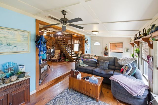 106 Tammi Run Lane, Whitney, TX 76692