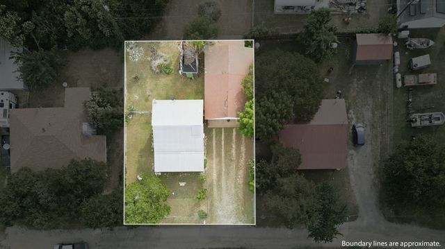 106 Tammi Run Lane, Whitney, TX 76692