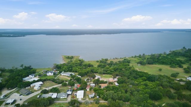 106 Tammi Run Lane, Whitney, TX 76692