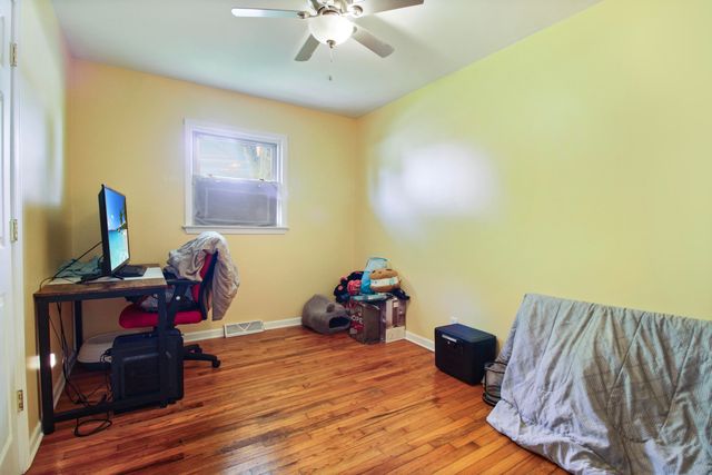 7714 Wallace Street, Merrillville, IN 46410