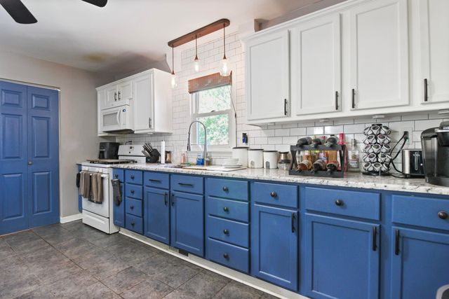 7714 Wallace Street, Merrillville, IN 46410