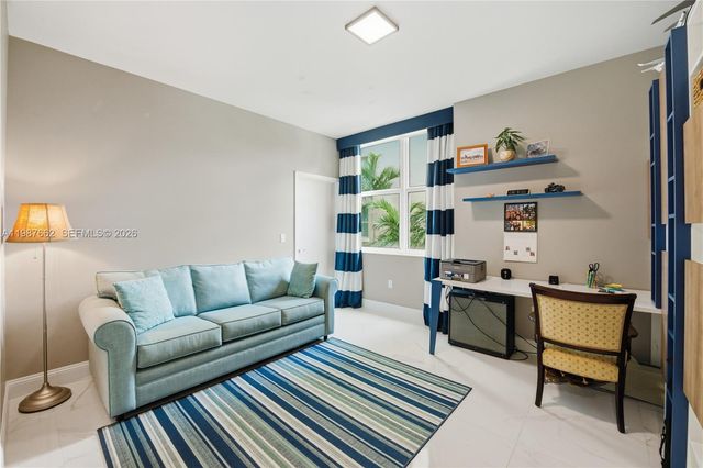 3330 NE 190th Street 310, Aventura, FL 33180