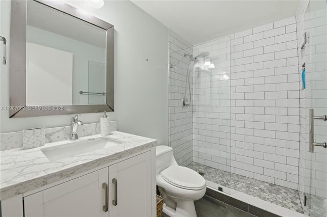 3330 NE 190th Street 310, Aventura, FL 33180