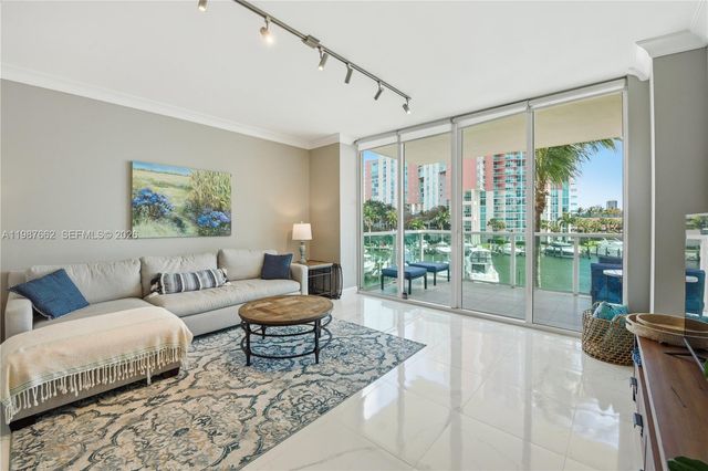 3330 NE 190th Street 310, Aventura, FL 33180