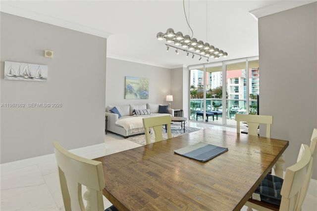 3330 NE 190th Street 310, Aventura, FL 33180