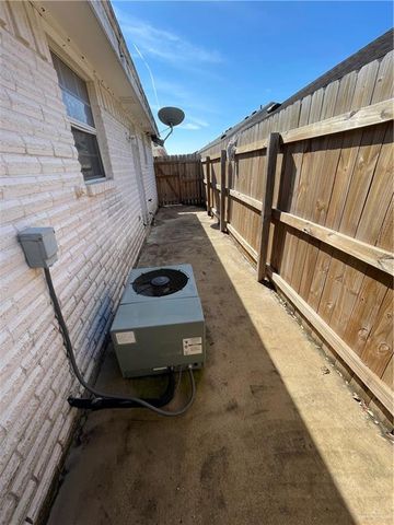 703 La Mancha Drive 2, Edinburg, TX 78541