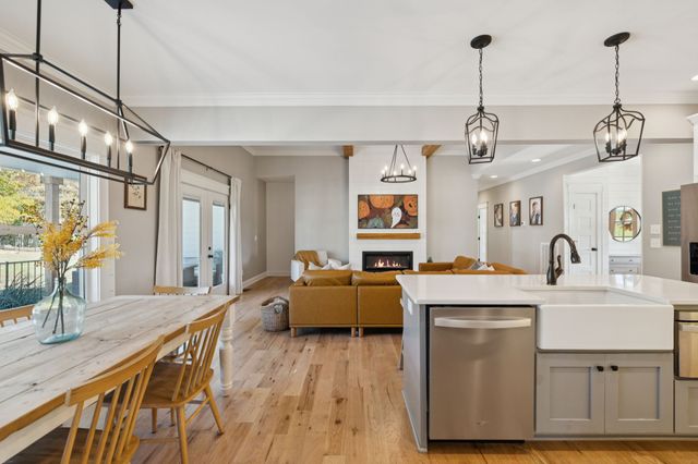 655 Academy Rd, Lebanon, TN 37087