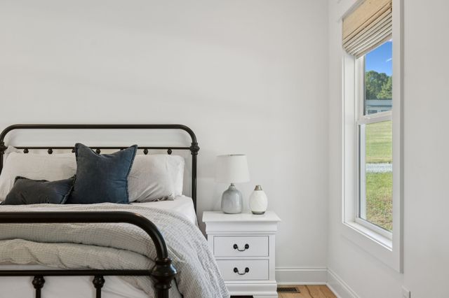 655 Academy Rd, Lebanon, TN 37087