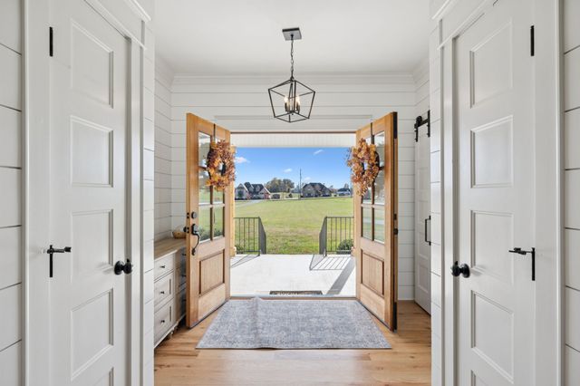 655 Academy Rd, Lebanon, TN 37087