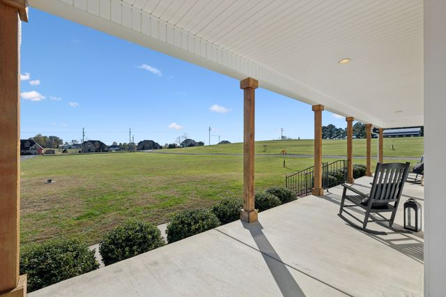 655 Academy Rd, Lebanon, TN 37087