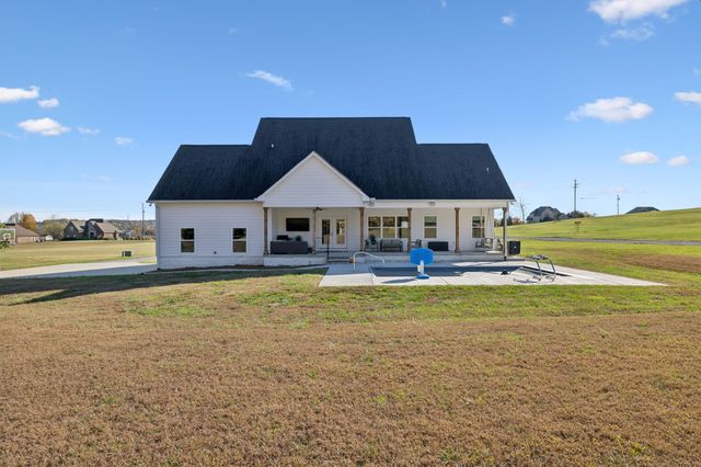 655 Academy Rd, Lebanon, TN 37087