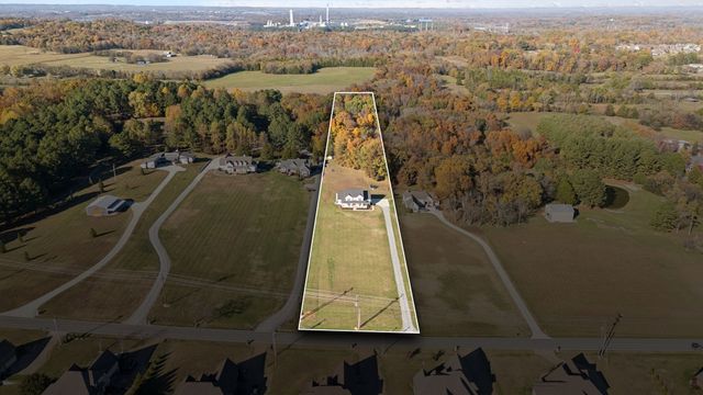 655 Academy Rd, Lebanon, TN 37087