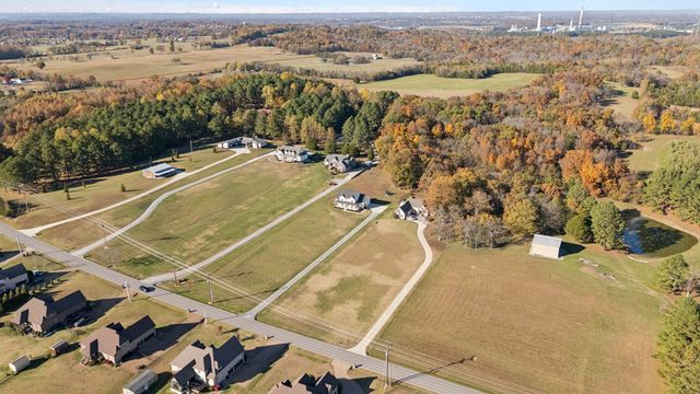 655 Academy Rd, Lebanon, TN 37087