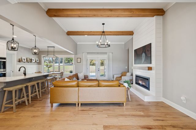 655 Academy Rd, Lebanon, TN 37087