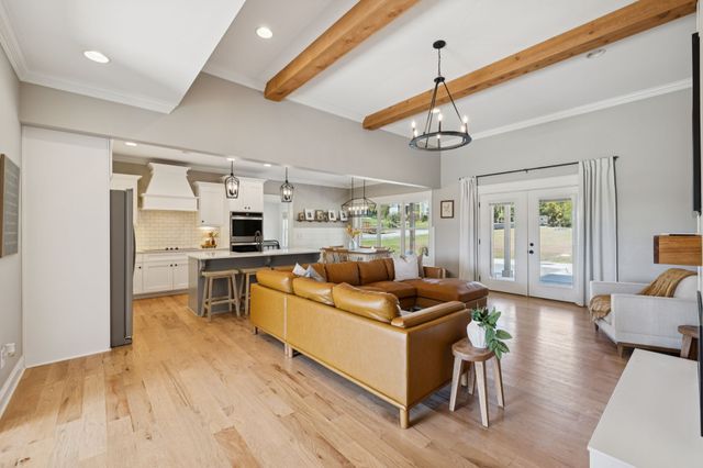 655 Academy Rd, Lebanon, TN 37087