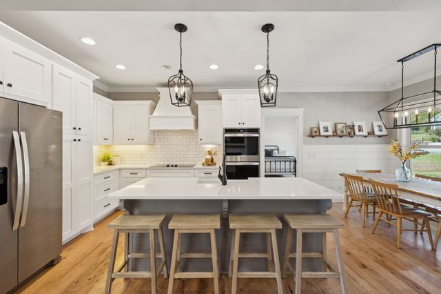 655 Academy Rd, Lebanon, TN 37087