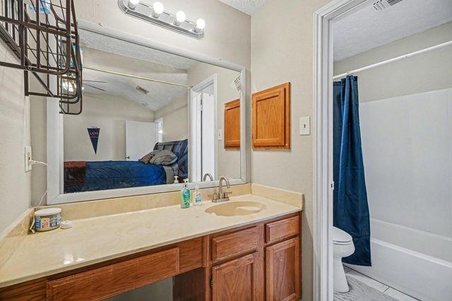 754 Sugar Hill Drive, La Porte, TX 77571