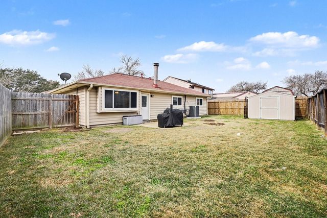 754 Sugar Hill Drive, La Porte, TX 77571