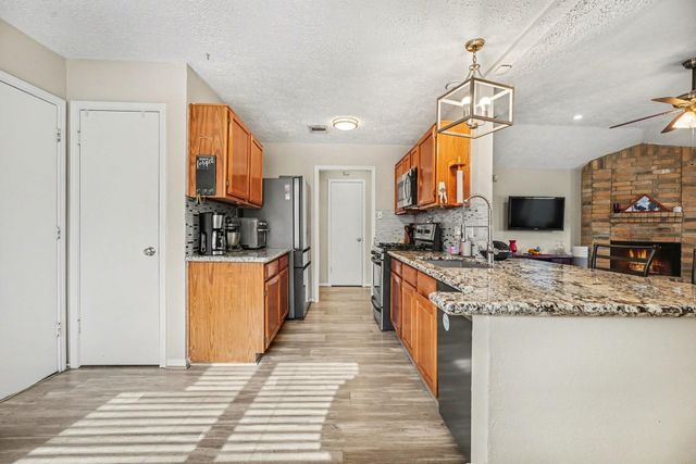 754 Sugar Hill Drive, La Porte, TX 77571