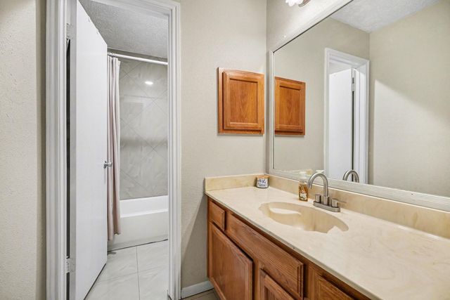 754 Sugar Hill Drive, La Porte, TX 77571