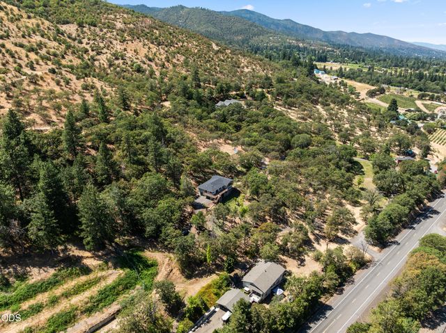 3404 Siskiyou Boulevard, Ashland, OR 97520