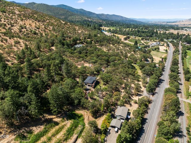 3404 Siskiyou Boulevard, Ashland, OR 97520