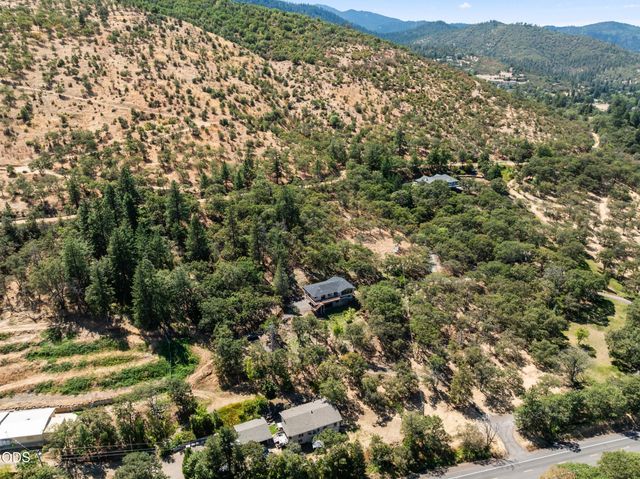 3404 Siskiyou Boulevard, Ashland, OR 97520