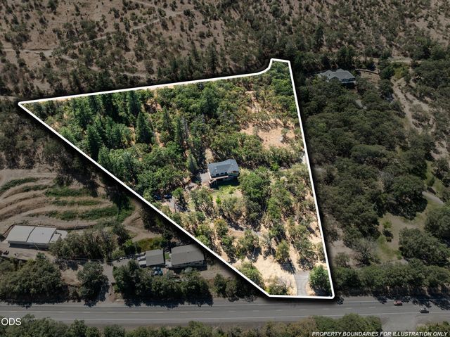 3404 Siskiyou Boulevard, Ashland, OR 97520