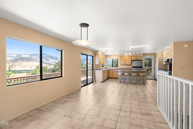 3404 Siskiyou Boulevard, Ashland, OR 97520