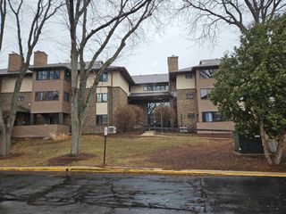 2 Maple Wood Lane #27, Madison, WI 53704