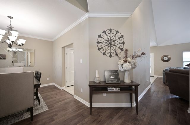 606 Brandt Street, Grandview, TX 76050