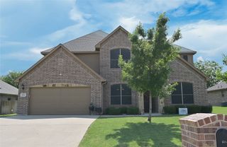 606 Brandt Street, Grandview, TX 76050