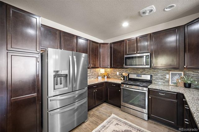 1758 S Buchanan Circle, Aurora, CO 80018