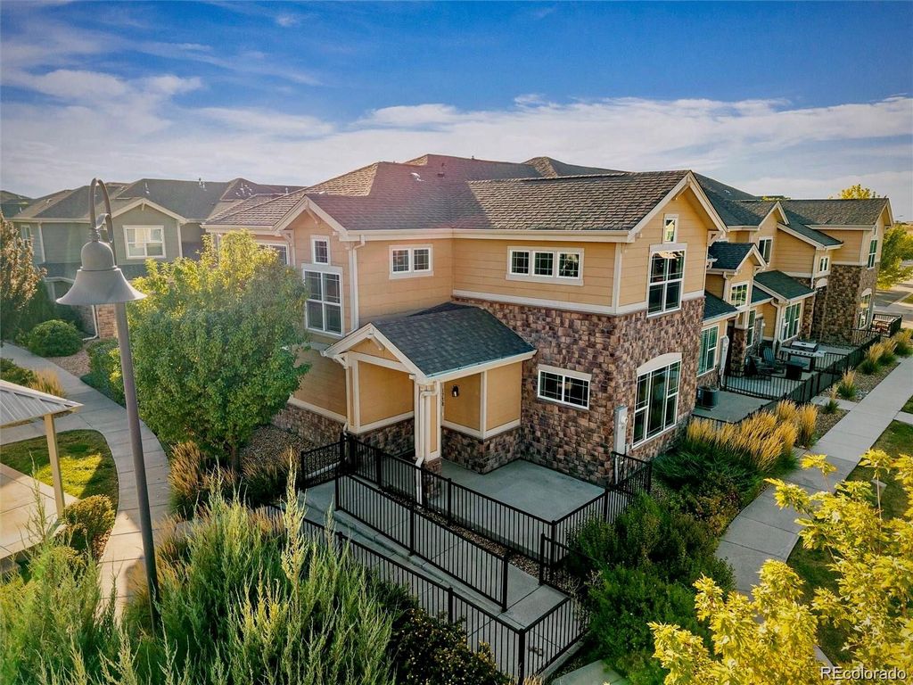 1758 S Buchanan Circle, Aurora, CO 80018
