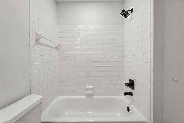 5642 Villa Gates Drive, Hilliard, OH 43026